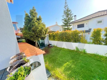Moradia T6 para Arrendamento em Cascais e Estoril