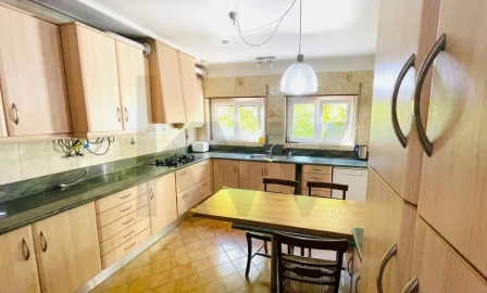 Moradia T6 para Arrendamento em Cascais e Estoril