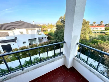 Moradia T6 para Arrendamento em Cascais e Estoril