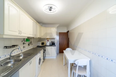 Apartamento T2 para Venda em Loule (São Clemente)