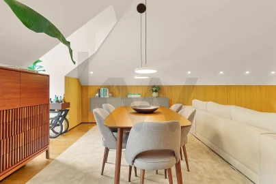 Apartamento T3 para Venda em Lordelo do Ouro e Massarelos
