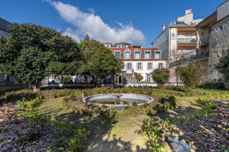 Apartamento T3 para Venda em Lordelo do Ouro e Massarelos Foto 32