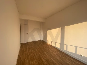 Apartamento T2 para Arrendamento em Benfica