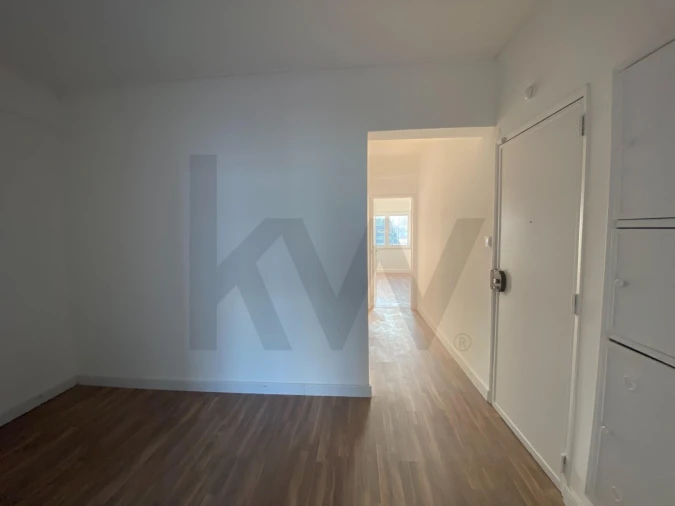 Apartamento T2 para Arrendamento em Benfica Foto 11