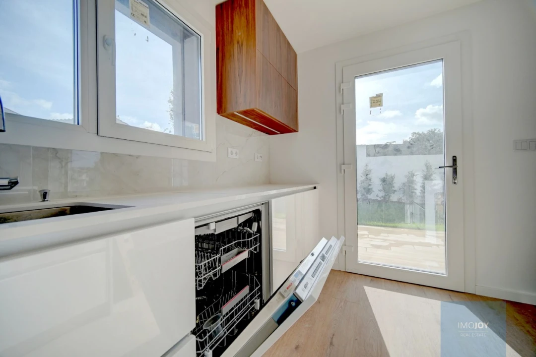 Moradia T4 para Venda em Alcabideche Foto 13