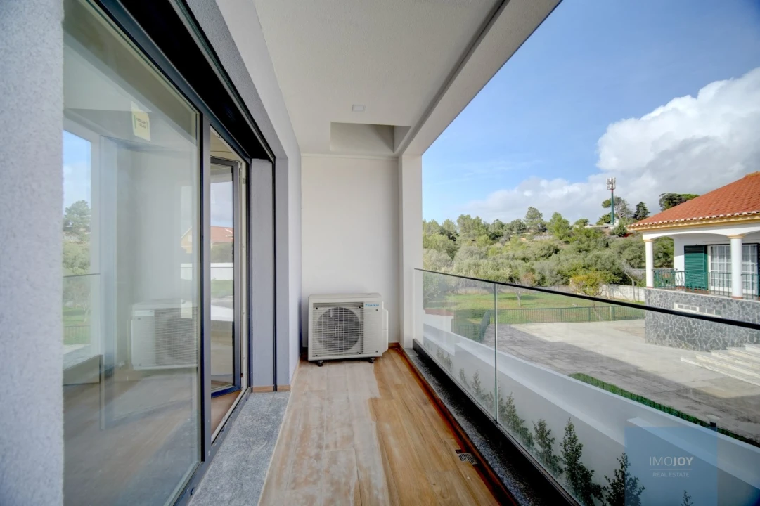 Moradia T4 para Venda em Alcabideche Foto 23