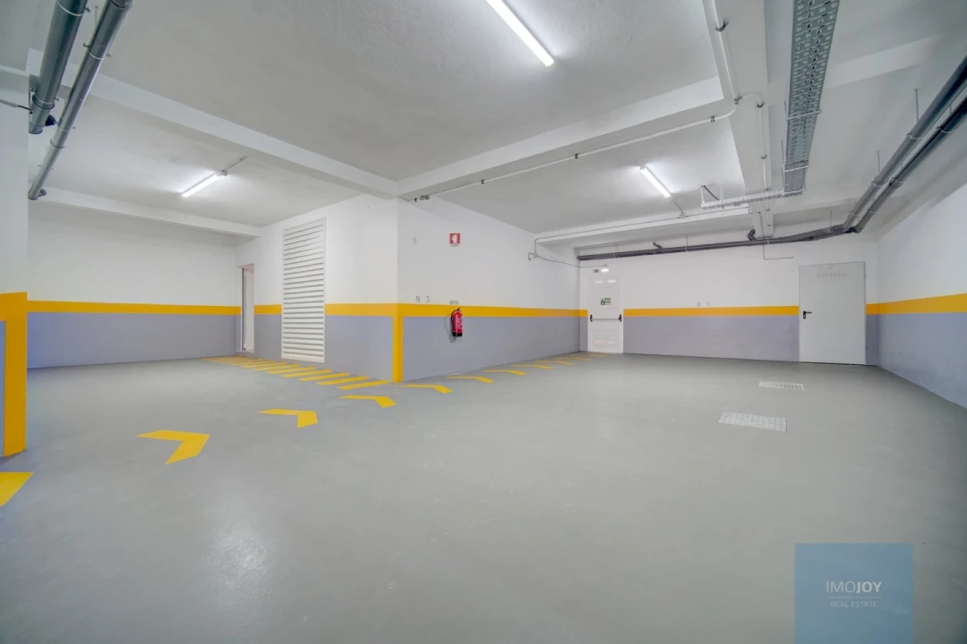 Moradia T4 para Venda em Alcabideche Foto 33