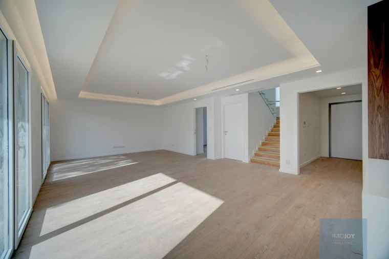 Moradia T4 para Venda em Alcabideche Foto 6