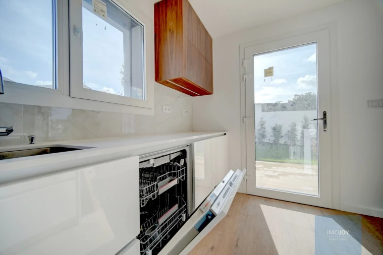 Moradia T4 para Venda em Alcabideche Foto 13