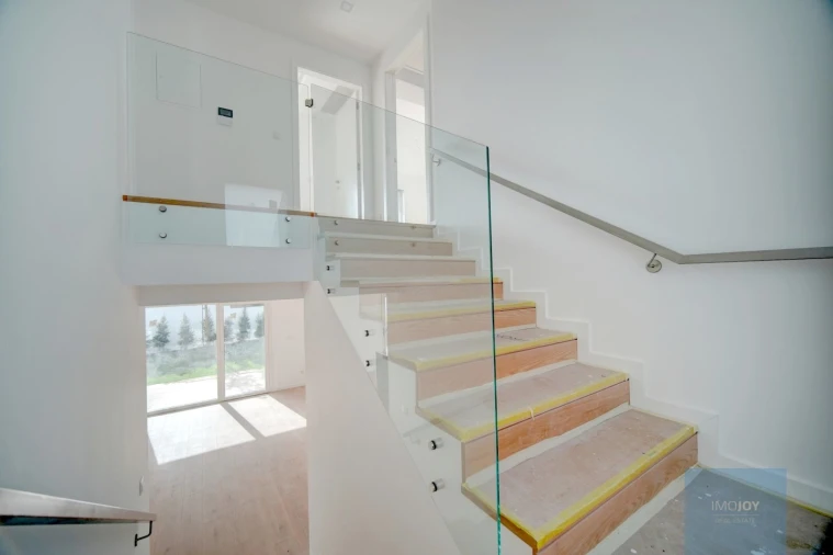 Moradia T4 para Venda em Alcabideche Foto 19