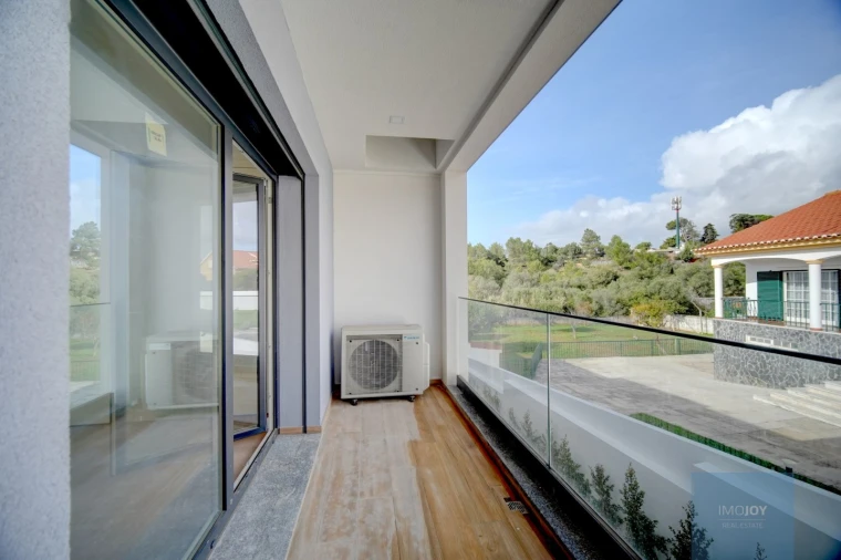 Moradia T4 para Venda em Alcabideche Foto 23