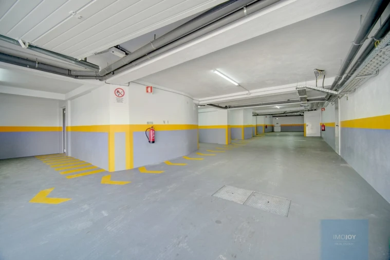 Moradia T4 para Venda em Alcabideche Foto 32