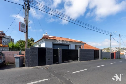 Moradia T3 para Venda em Imaculado Coração de Maria