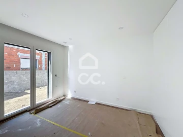 Moradia T4 para Venda em Tornada e Salir do Porto