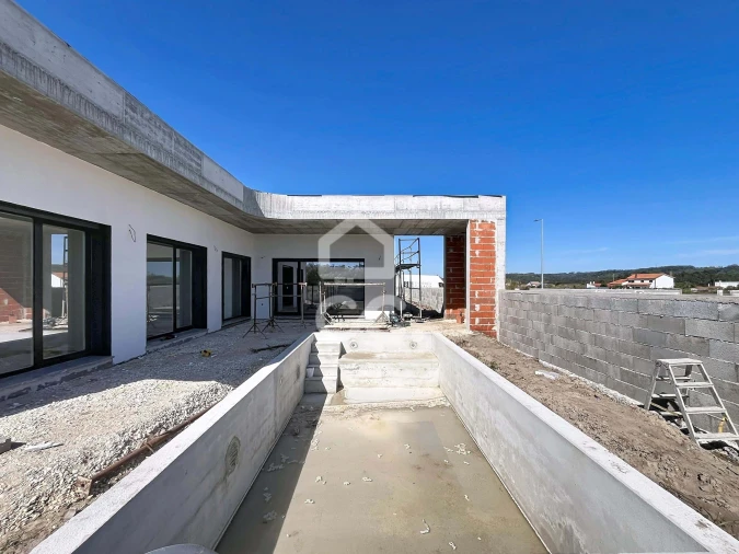 Moradia T4 para Venda em Tornada e Salir do Porto Foto 31