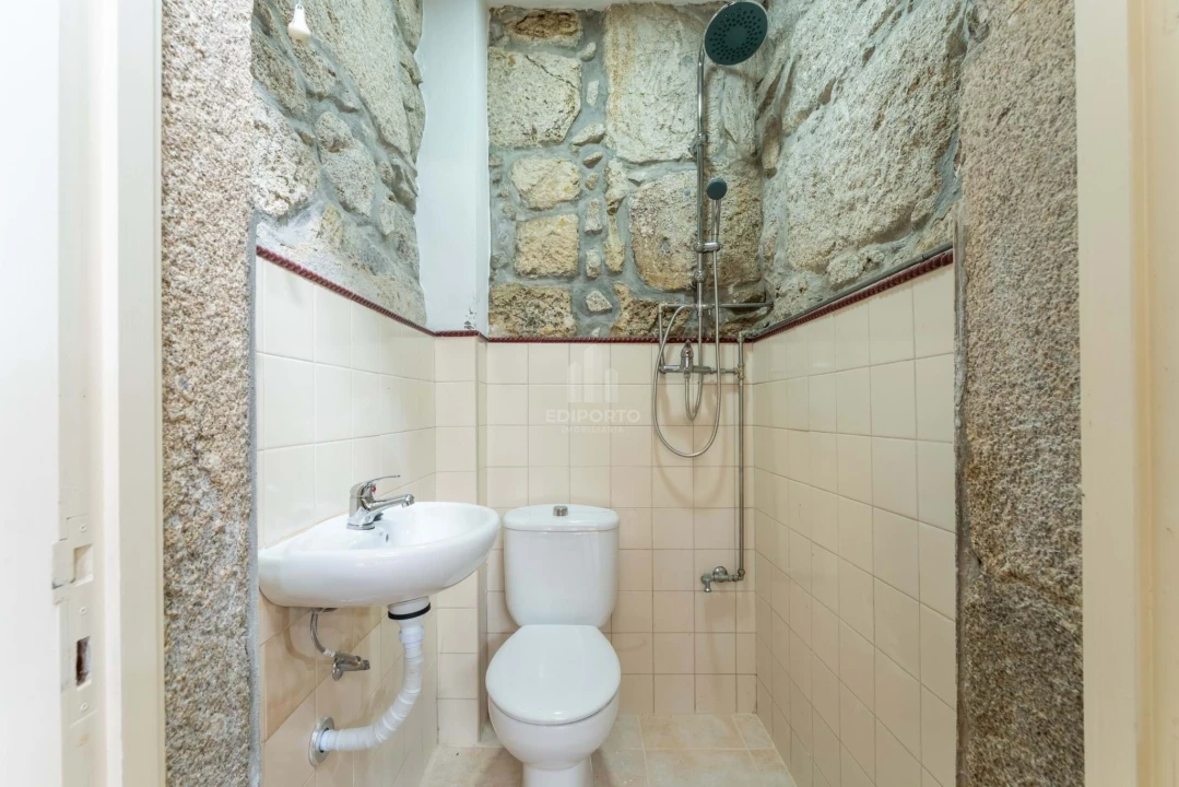 Prédio para Arrendamento em Bonfim Foto 17