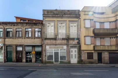 Prédio para Arrendamento em Bonfim