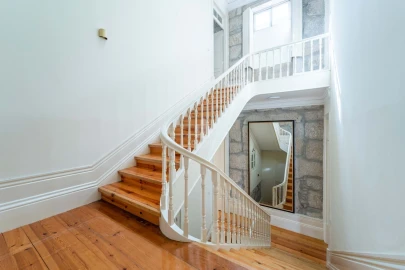 Prédio para Arrendamento em Bonfim