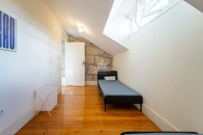 Prédio para Arrendamento em Bonfim