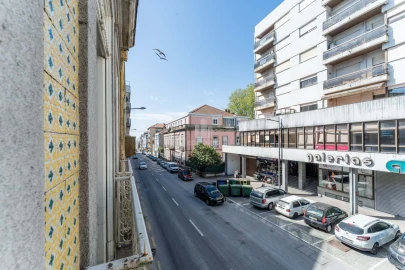 Prédio para Arrendamento em Bonfim