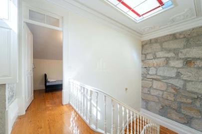 Prédio para Arrendamento em Bonfim