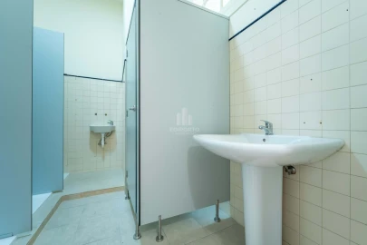 Prédio para Arrendamento em Bonfim