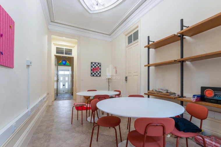 Prédio para Arrendamento em Bonfim Foto 11