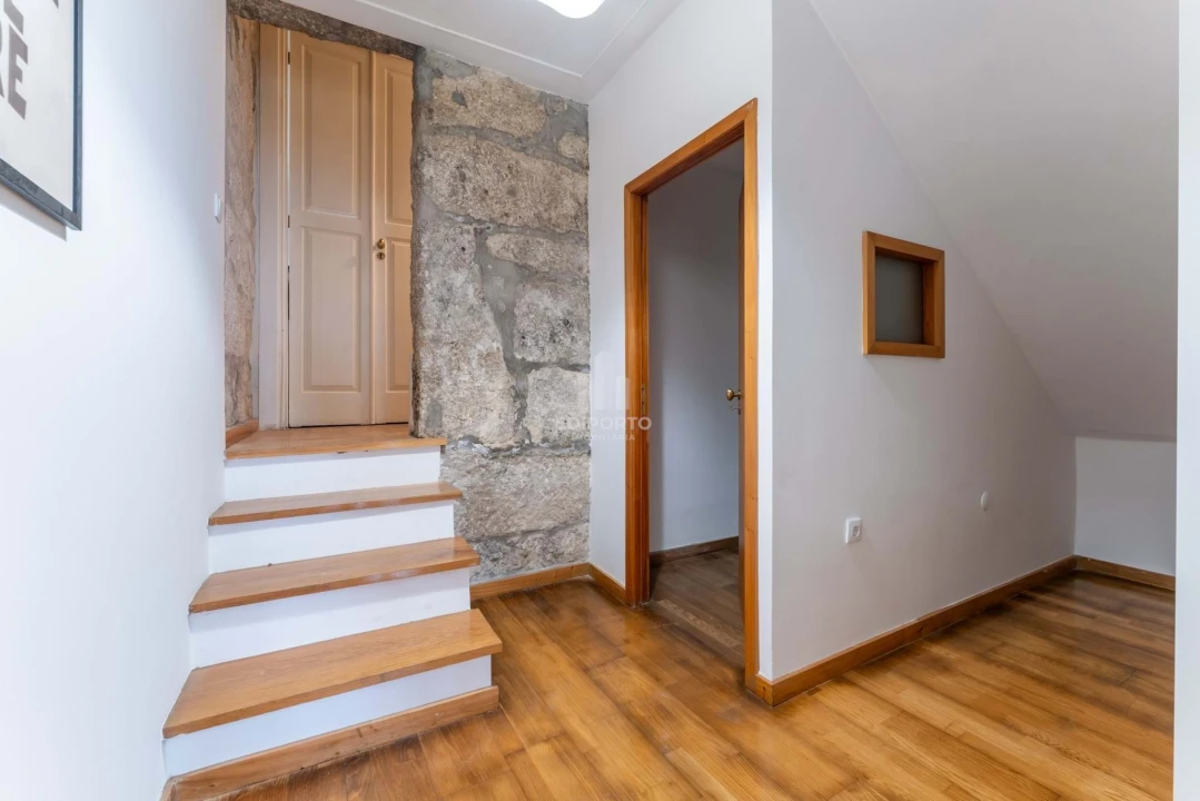 Prédio para Arrendamento em Bonfim Foto 8