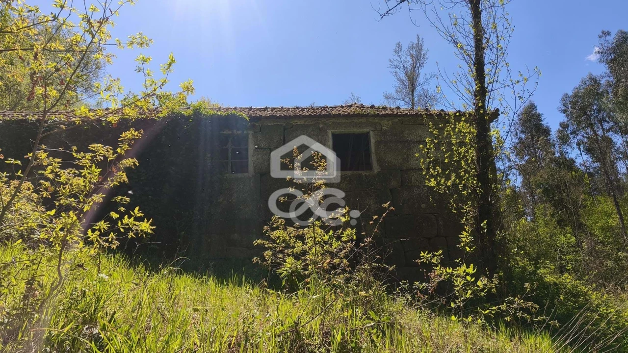 Moradia T2 para Venda em Abragão Foto 9