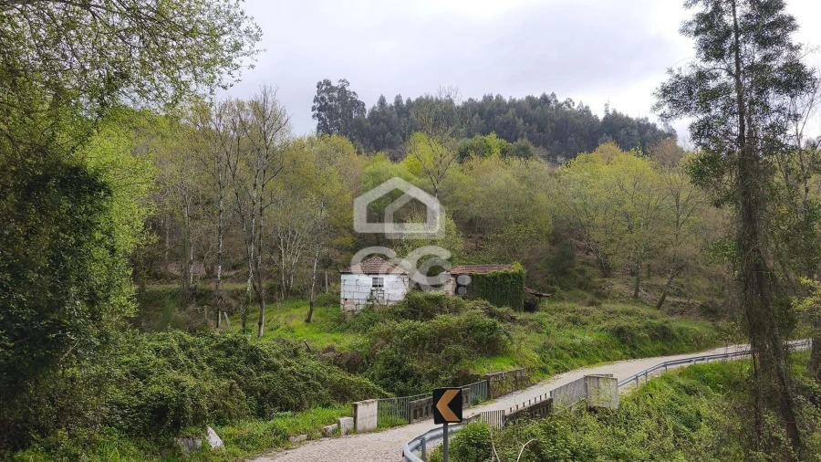 Moradia T2 para Venda em Abragão Foto 22