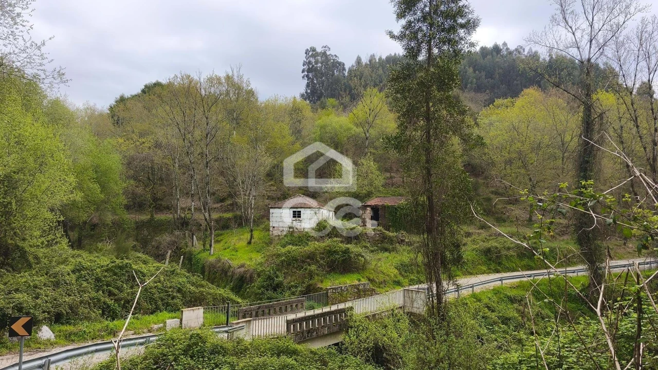 Moradia T2 para Venda em Abragão Foto 16