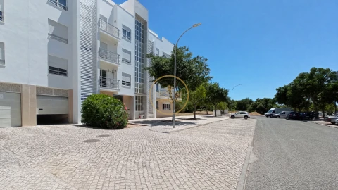 Apartamento T2 para Venda em Loule (São Clemente)
