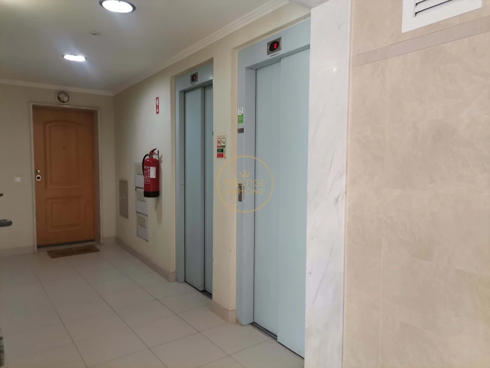 Apartamento T2 para Venda em Loule (São Clemente) Foto 34