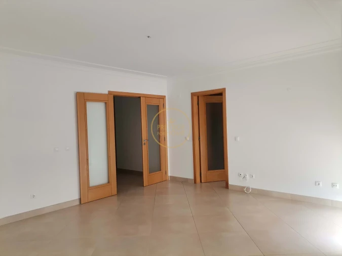 Apartamento T2 para Venda em Loule (São Clemente) Foto 26