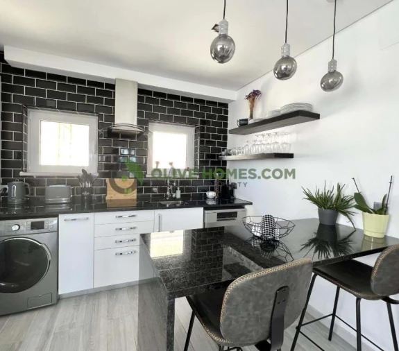 Apartamento T1 para Venda em Quarteira Foto 3