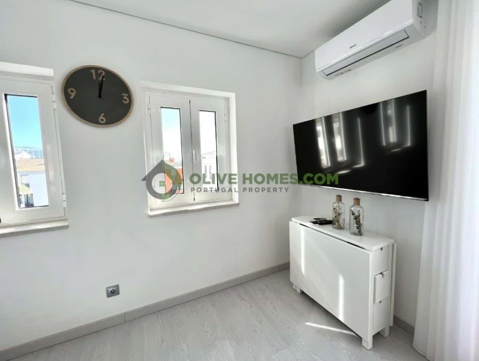 Apartamento T1 para Venda em Quarteira Foto 7