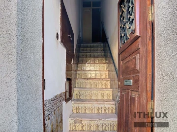 Prédio para Venda em Caia, São Pedro e Alcáçova