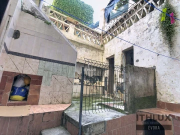 Prédio para Venda em Caia, São Pedro e Alcáçova