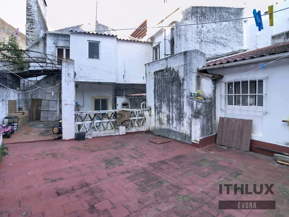 Prédio para Venda em Caia, São Pedro e Alcáçova Foto 24