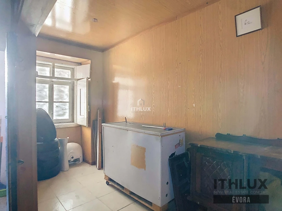 Prédio para Venda em Caia, São Pedro e Alcáçova Foto 3