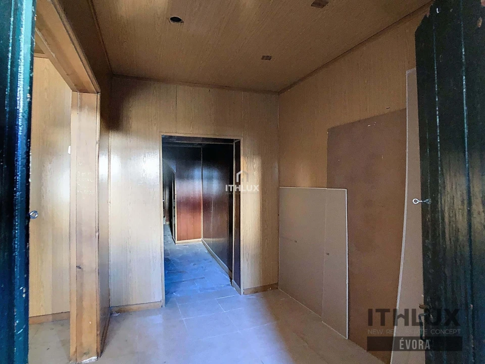 Prédio para Venda em Caia, São Pedro e Alcáçova Foto 6