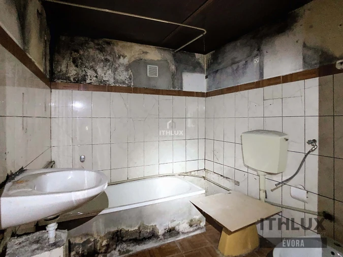 Prédio para Venda em Caia, São Pedro e Alcáçova Foto 8