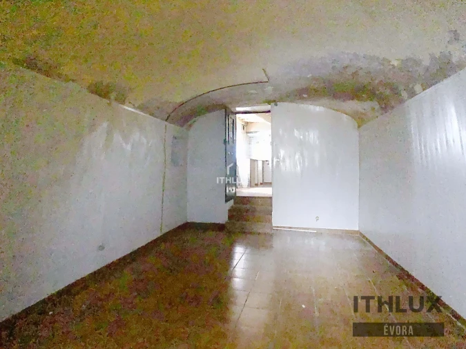 Prédio para Venda em Caia, São Pedro e Alcáçova Foto 11