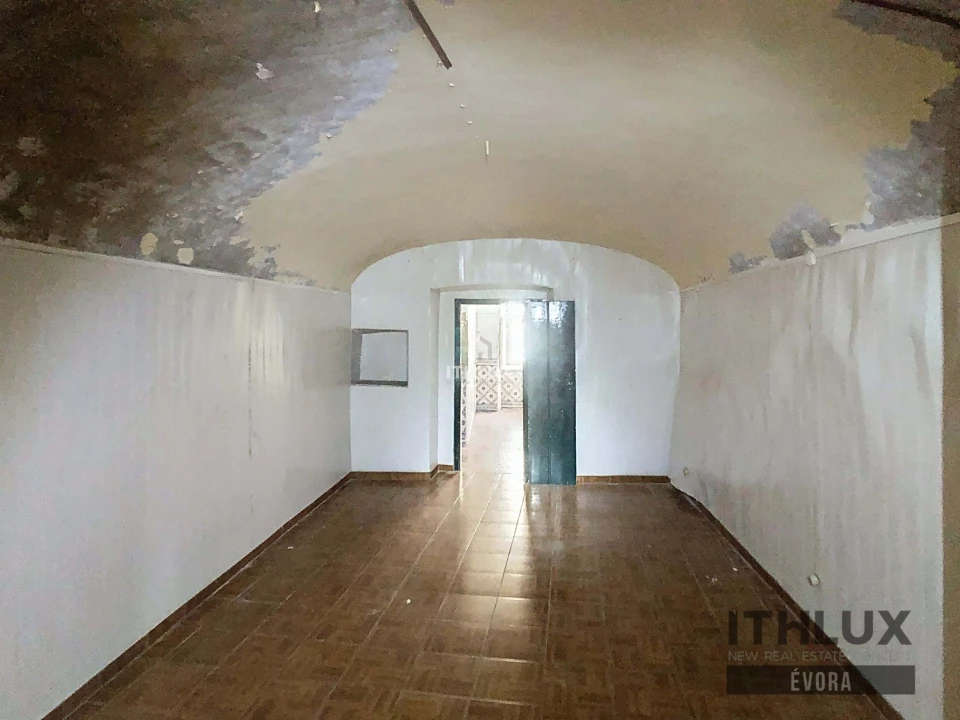 Prédio para Venda em Caia, São Pedro e Alcáçova Foto 9