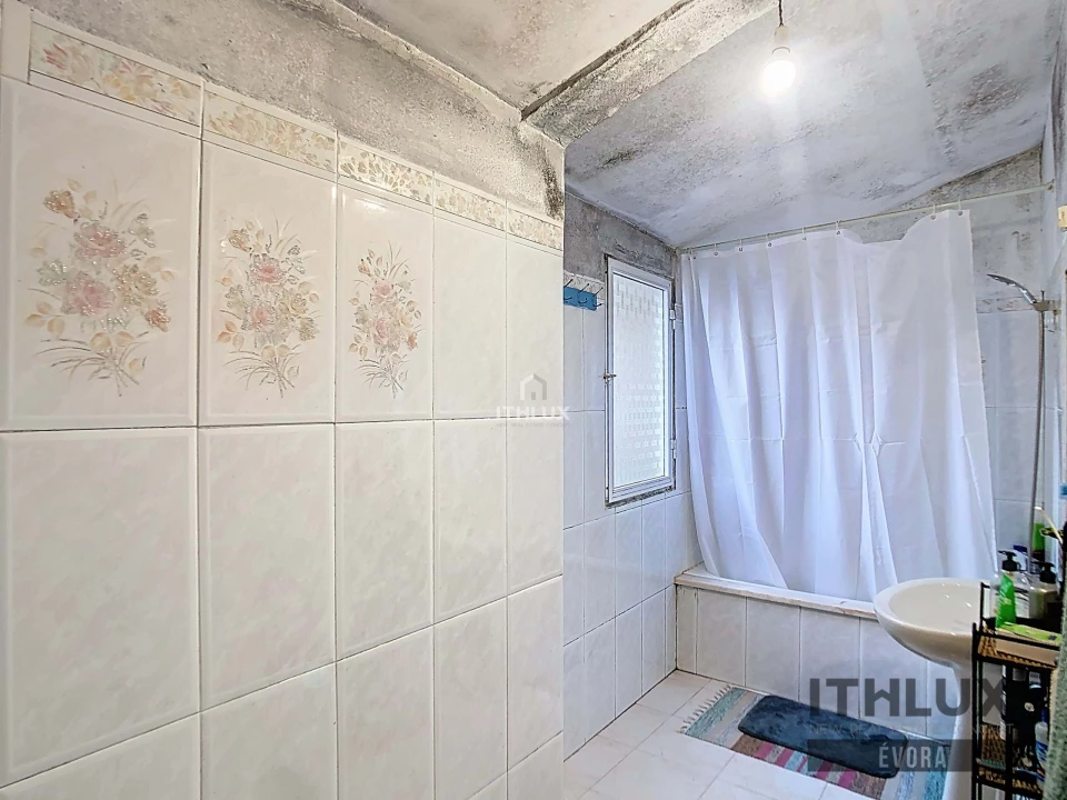 Prédio para Venda em Caia, São Pedro e Alcáçova Foto 28
