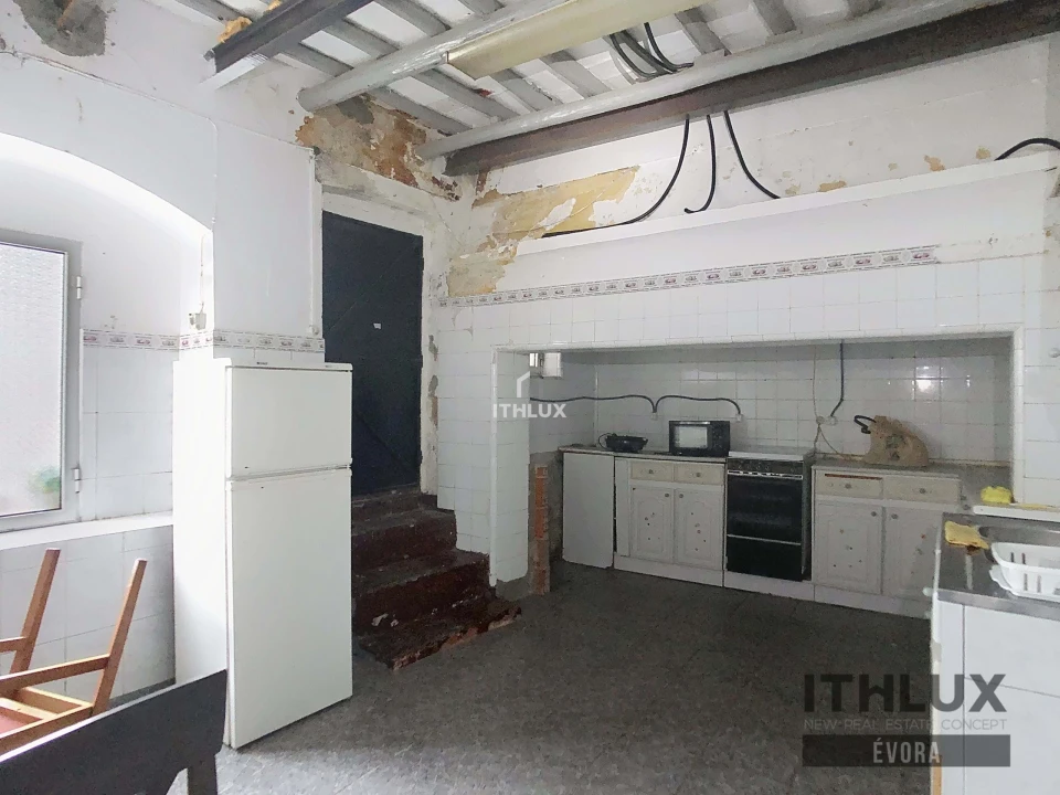 Prédio para Venda em Caia, São Pedro e Alcáçova Foto 18