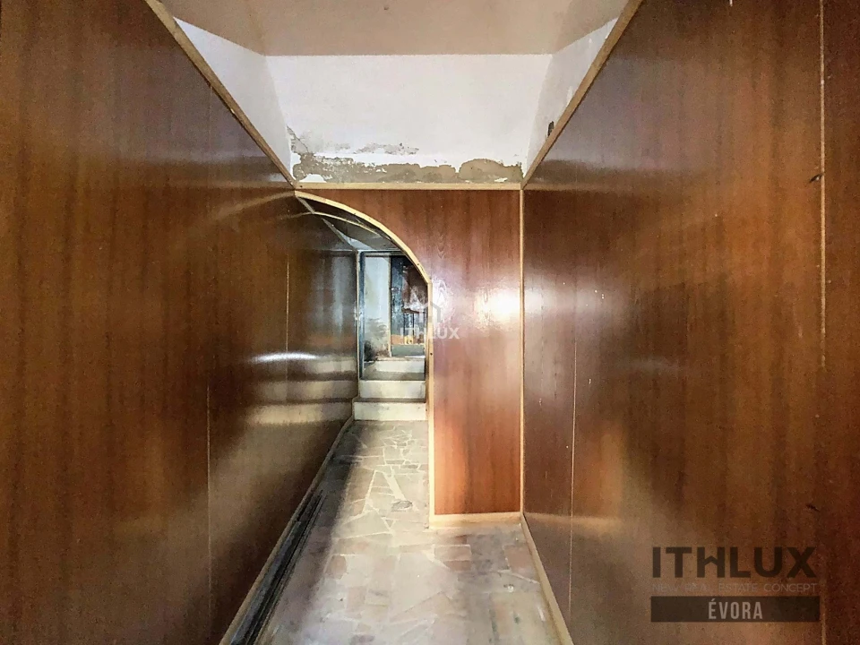 Prédio para Venda em Caia, São Pedro e Alcáçova Foto 4