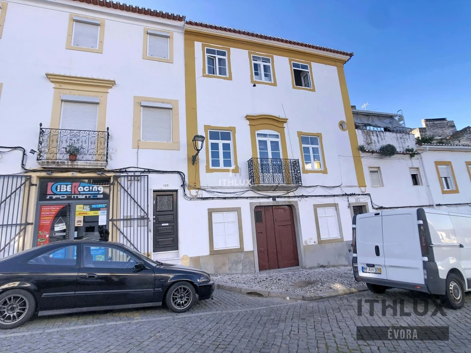 Prédio para Venda em Caia, São Pedro e Alcáçova Foto 1