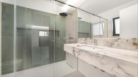 Moradia T3 para Venda em Santa Maria do Castelo e Santiago e Santa Susana