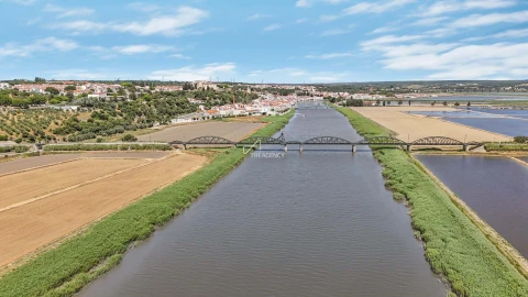 Moradia T3 para Venda em Santa Maria do Castelo e Santiago e Santa Susana